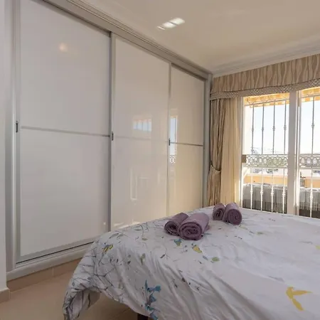 Bahia La Caleta 1 - Two Bed Lägenhet *